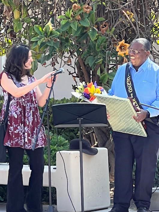 | The South Pasadenan | South Pasadena News Elisa Argus, the SPHS band president, addresses large crowd at retirement celebration for Howard Crawford, longtime teacher and band director.
