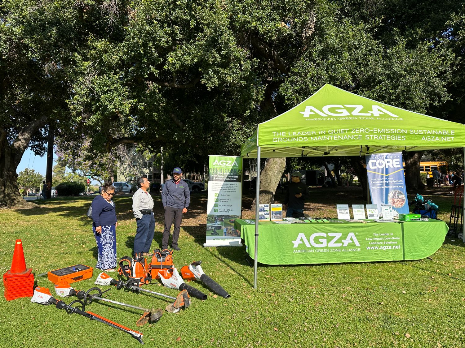 | The South Pasadenan | South Pasadena News PHOTO: Esther Wu | The South Pasadenan | The South Coast Air Quality Management District (SCAQMD) and the Clean Off-Road Equipment Voucher Incentive Project (CORE) are offering a significant discount on electric leaf blowers as the City of South Pasadena moves away from the use of gas-powered models, which are now banned.