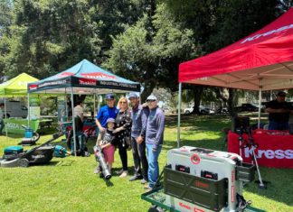 Electric Leaf Blower Demonstration Held in South Pasadena PHOTO: Esther Wu | The South Pasadenan | The South Coast Air Quality Management District (SCAQMD) and the Clean Off-Road Equipment Voucher Incentive Project (CORE) are offering a significant discount on electric leaf blowers as the City of South Pasadena moves away from the use of gas-powered models, which are now banned.
