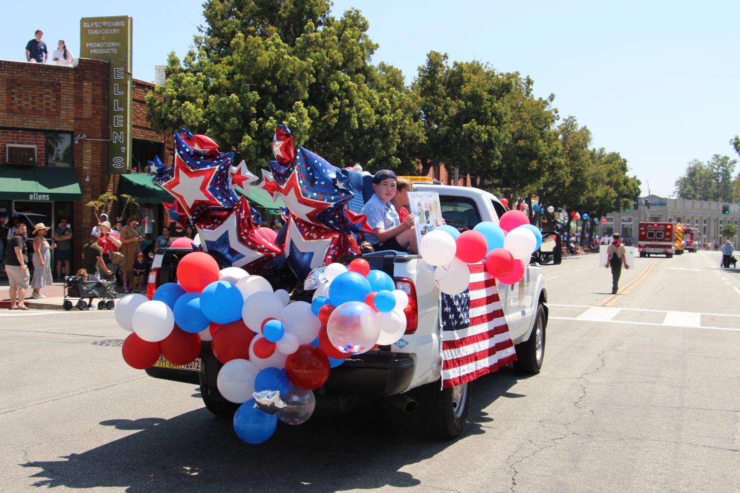 PHOTO: Melissa Snyder | The South Pasadenan | Decked out in plenty of red, white and blue, 4th of July in South Pasadena featured a traditional pancake breakfast, parade along Mission Street and old-fashioned fireworks show at South Pasadena High School to cap the day.