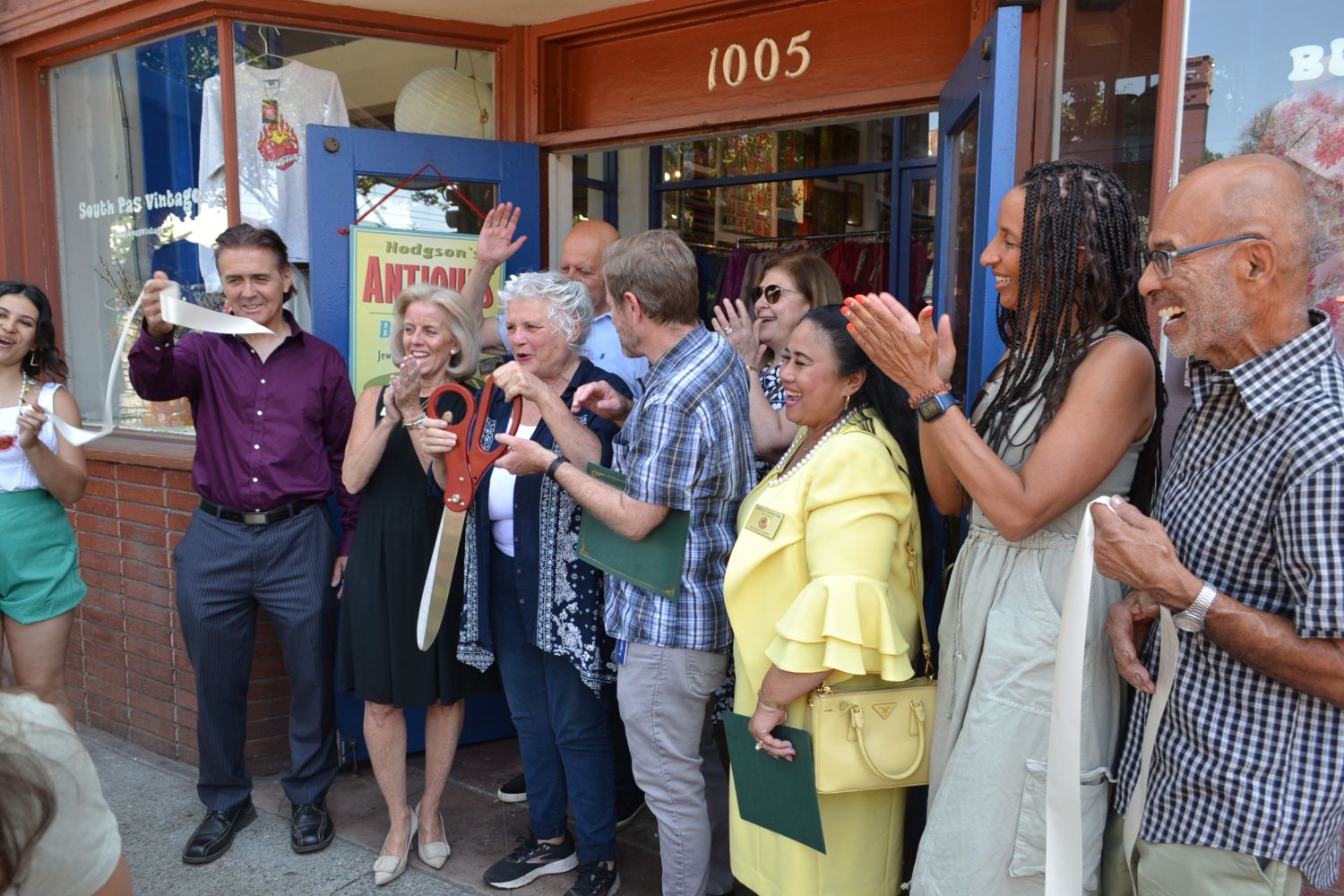 south-pasadena-news-07-15-2023-hodgsons-antiques-52-years-09 | The South Pasadenan | South Pasadena News