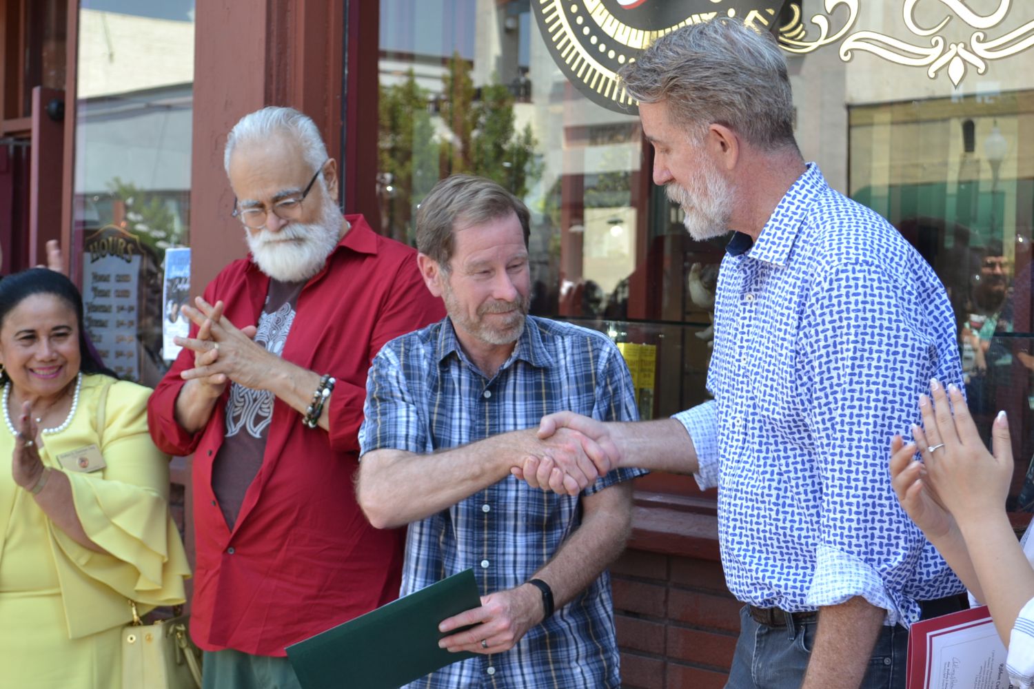 south-pasadena-news-07-15-2023-tarot-arts-ribbon-cutting-11 | The South Pasadenan | South Pasadena News PHOTO: Alisa Hayashida | The South Pasadenan | The grand opening of Tarot Arts at 1017 Mission Street in South Pasadena