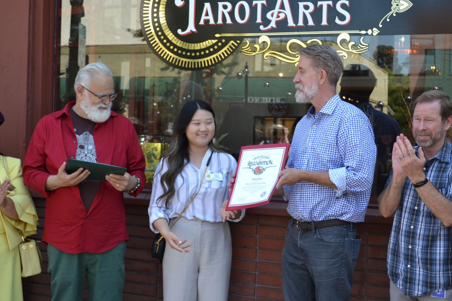 south-pasadena-news-07-15-2023-tarot-arts-ribbon-cutting-13 | The South Pasadenan | South Pasadena News PHOTO: Alisa Hayashida | The South Pasadenan | The grand opening of Tarot Arts at 1017 Mission Street in South Pasadena