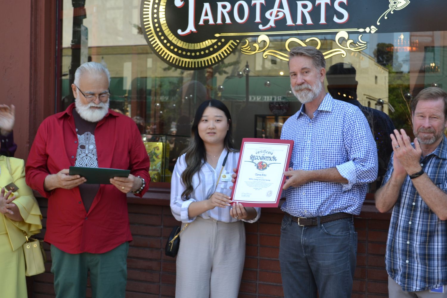 south-pasadena-news-07-15-2023-tarot-arts-ribbon-cutting-14 | The South Pasadenan | South Pasadena News PHOTO: Alisa Hayashida | The South Pasadenan | The grand opening of Tarot Arts at 1017 Mission Street in South Pasadena