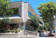 PHOTO: Anna Fratto | The South Pasadenan News | SPUSD building on El Centro Street in South Pasadena.