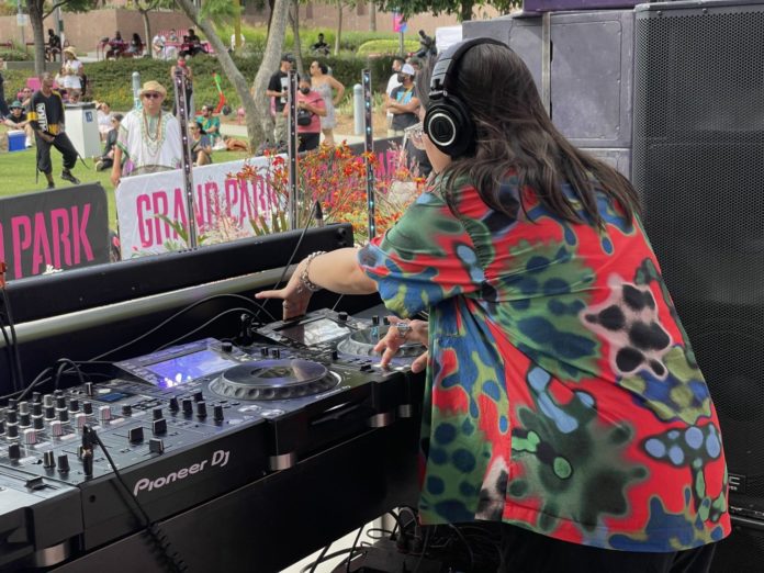 south-pasadena-news-08-26-2021-Etari-spins-tunes-during-Grand-Park-sessions-Paola Lopez