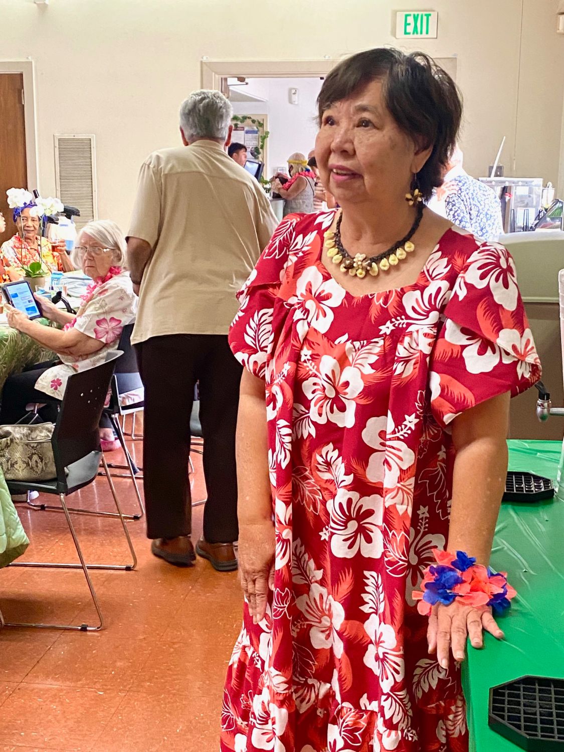 south-pasadena-news-09-04-2024-senior-luau-06 | The South Pasadenan | South Pasadena News PHOTO: provided by Kathrin Richards | The South Pasadenan | Seniors enjoy the end of summer luau at the South Pasadena Senior Center.