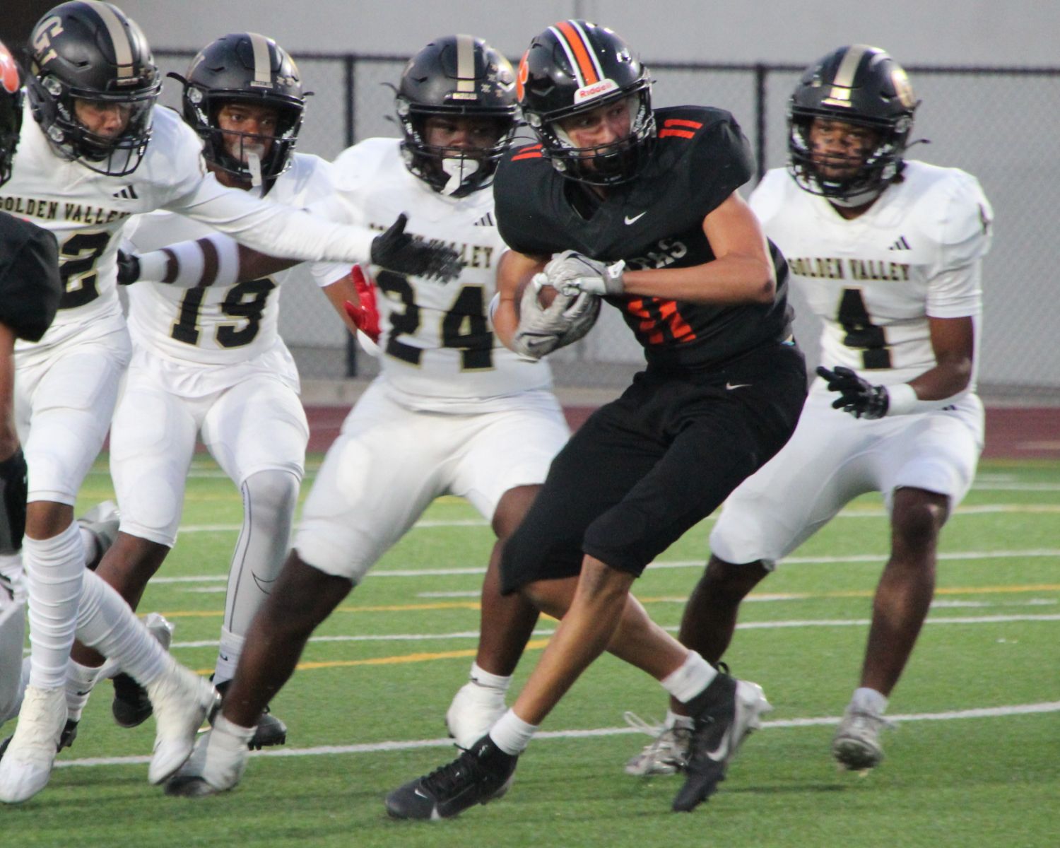 PHOTO: Henk Friezer | The South Pasadenan | South Pasadena High, now 2-2, dropped a 21-7 contest to Golden Valley, out of Santa Clarita, Friday night. The Tigers are now is gearing up to play their final non-league game on the road September 20 against Alhambra. After a bye, the Tigers then host Pasadena Poly October 4 in the Rio Hondo League opener.