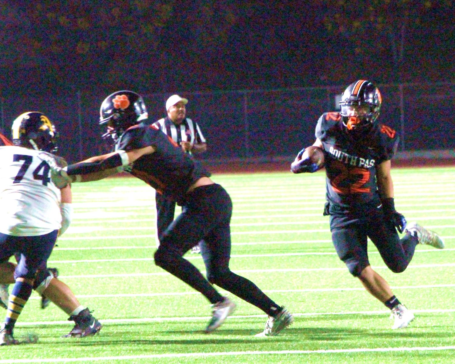 PHOTO: Henk Friezer | The South Pasadenan | SPHS vs Alhambra, September 16, 2023.
