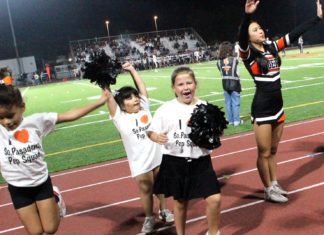 PHOTO: Henk Friezer | The South Pasadenan | Future cheerleaders take to the field with SPHS cheerleaders