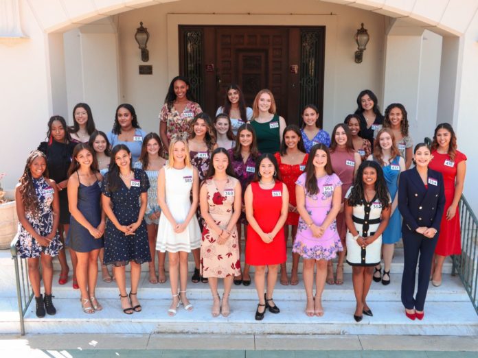 PHOTO: provided by Pasadena Tournament of Roses | The South Pasadenan | The 28 Royal Court Finalists are: First row, from left: Mia Moore Walker, Flintridge Preparatory School, Giulia Bhatia, La Salle High School, Viridiana Sanchez, Rosemead High School, Kendall Cuxil, La Canada High School, Phoebe Ho, South Pasadena High School, Gabrielle Trujillo, Pasadena High School, Payson Dillon, La Canada High School, Kayla Dumas, EF Academy, Naomi Stillitano, Arcadia High School. Second row, from left: Halo Byrd, The Waverly School, Elizabeth Trinh, Mayfield Senior School, Cornelia Halferty, Mayfield Senior School, Evyn Ableson, La Salle High School, Mira Emamaullee, San Marino High School, Olivia Bohanec, La Salle High School, Clara Ortega, John Marshall Fundamental High School, Anna Shore, Temple City High School, Trinity Dela Cruz, John Marshall Fundamental High School. Third row, from left: Danielle Workman, Arcadia High School, Niyat Haregot, Arcadia High School, Allison Ingrassia, La Canada High School, Jessica Powell, Flintridge Preparatory School, EllaRyley Fortich, John Muir High School, Asha Morgan-Joseph, The Waverly School, Maya Dingle, La Canada High School. Top row, from left: Emmerson Tucker, Blair High School, Shivani Wadhwa, Arcadia High School, Marissa Cotte, Flintridge Preparatory School.