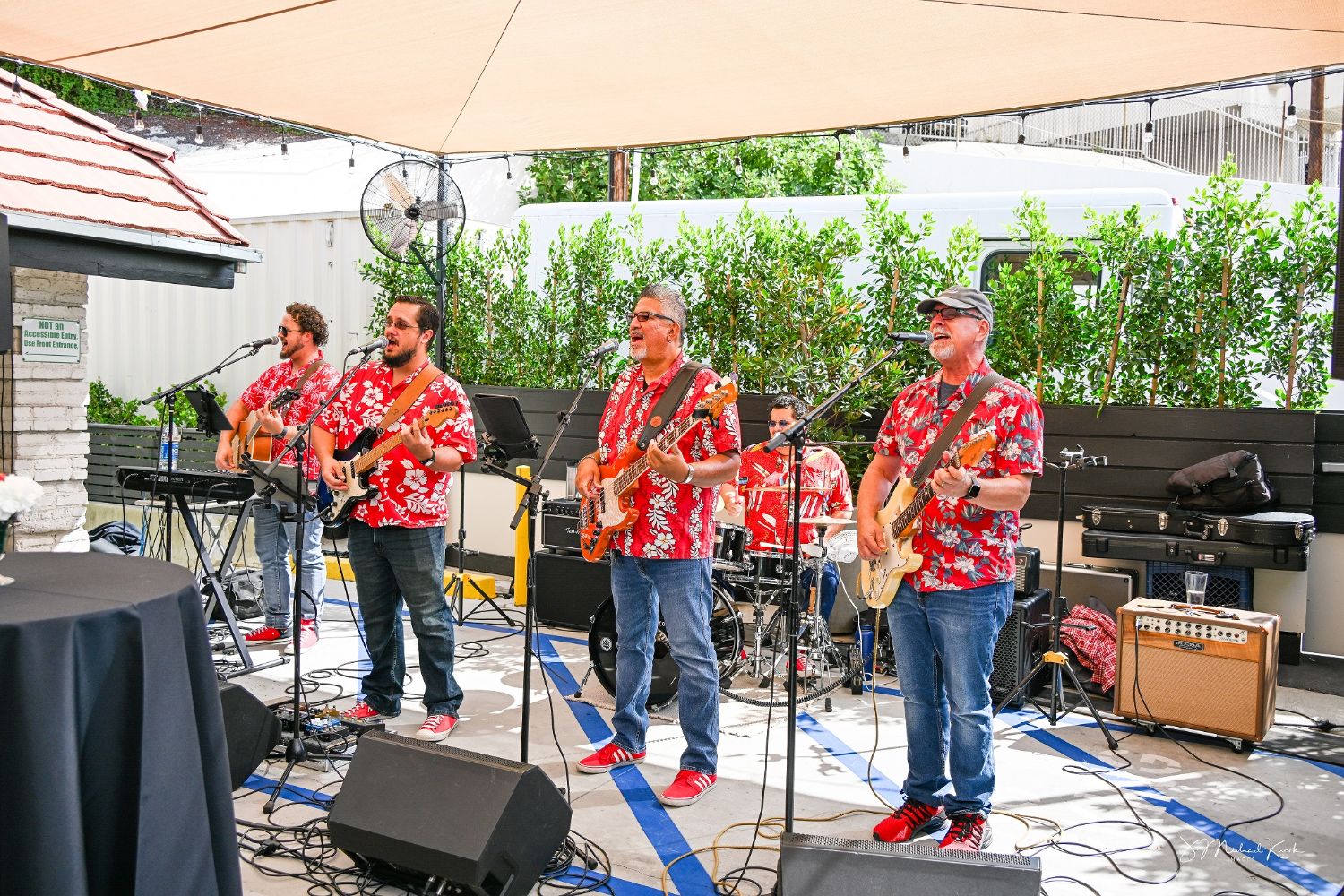 | The South Pasadenan | South Pasadena News PHOTO: Mike Kwok | The South Pasadenan | Woodie and the Longboards entertained a group of approximately 150 attending the special anniversary event at Twohey’s Restaurant Sept. 20, 2023.