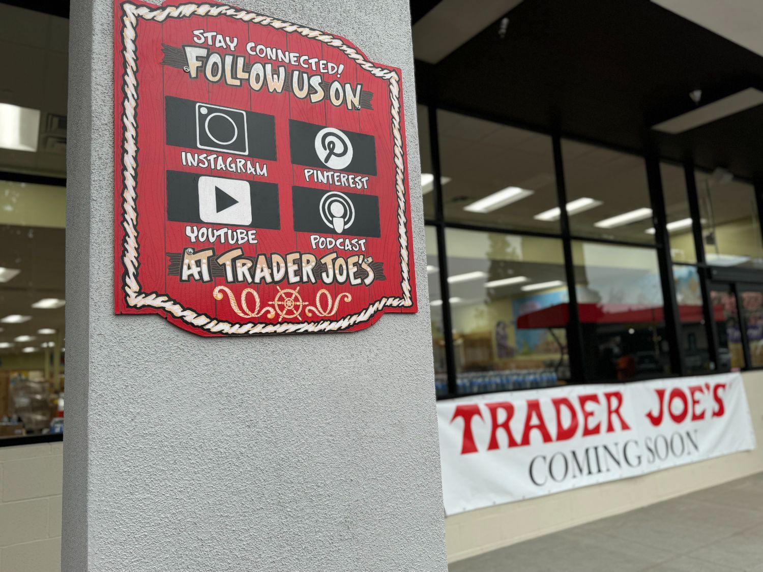 PHOTO: Vanita Khilnani | The South Pasadenan | Trader Joe's market on Fair Oaks Avenue in South Pasadena.