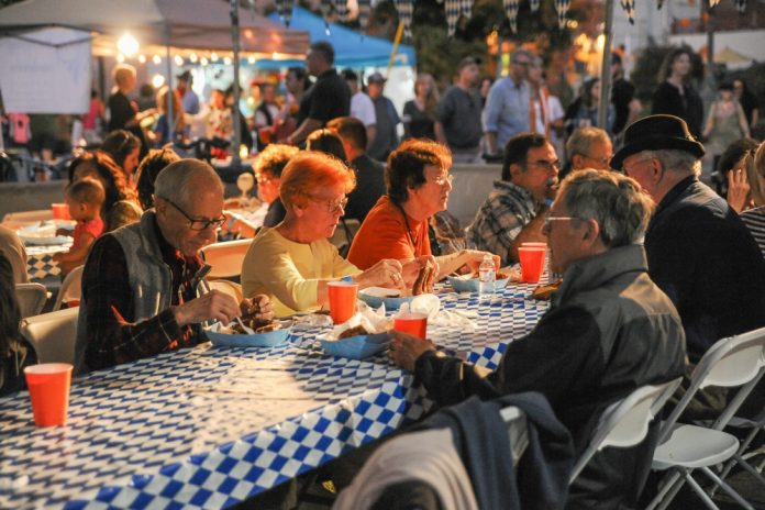 south-pasadena-news-10-23-17-oktoberfest-a-hit-with-south-pasadenans-23