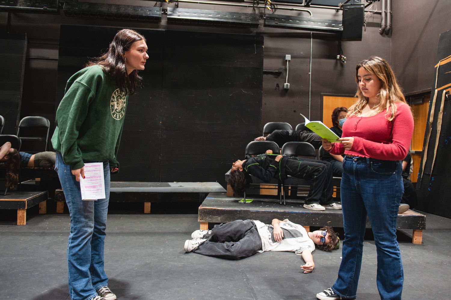 PHOTO: Shari Correll | The South Pasadenan | The cast of TRAP in rehearsals at South Pasadena High School