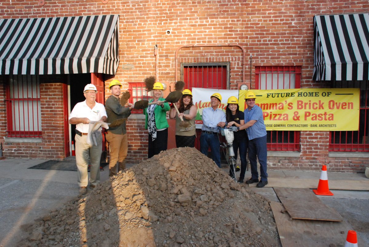 south-pasadena-news-10-31-2018-mammas-brick-oven-breaks-ground-at-new-location-06 | The South Pasadenan | South Pasadena News