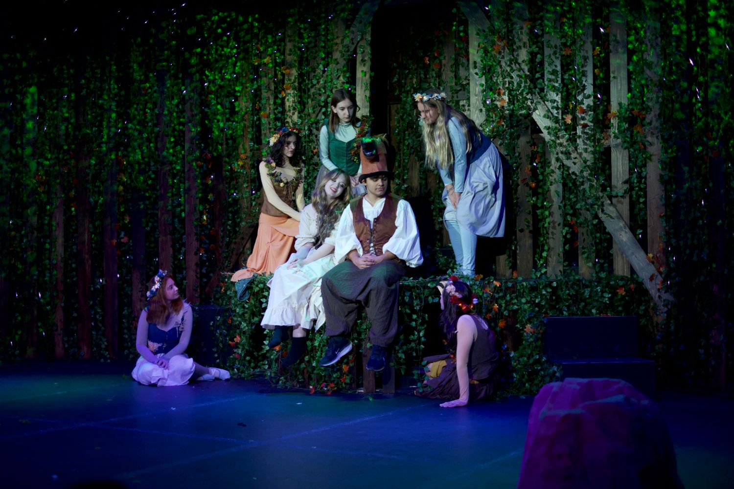 PHOTO: Grant Judkins | South Pasadenan News | The cast of Midsummer Night's Dream at South Pasadena High School.