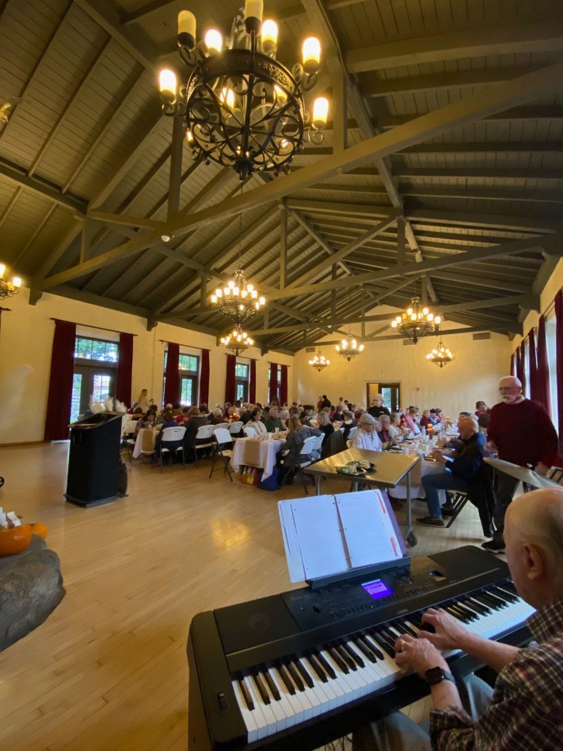 | The South Pasadenan | South Pasadena News PHOTO: Alisa Hayashida | The South Pasadenan | Musicians Bob Lipson, David Young and Matt Crawford play at the Thanksgiving luncheon for South Pasadena Seniors.