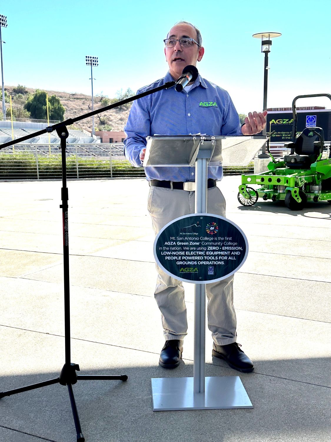 | The South Pasadenan | South Pasadena News PHOTO: Bill Glazier | The South Pasadenan | Dan Mabe of American Green Zone Alliance