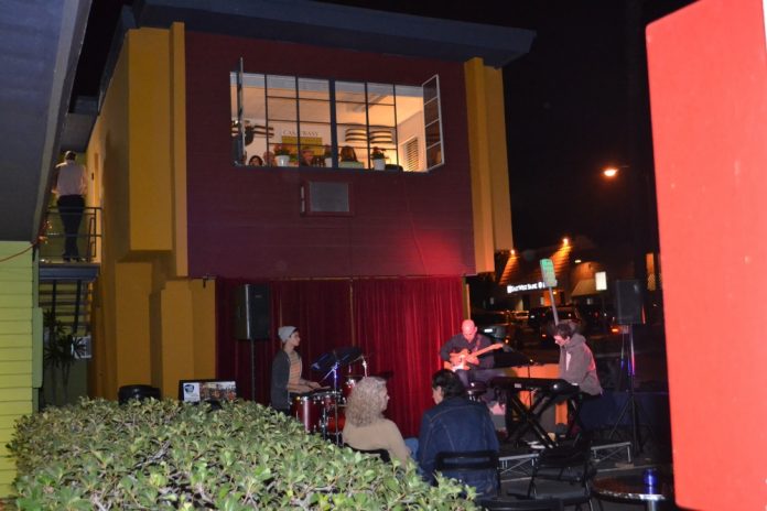 south-pasadena-news-11-19-17-oxley-building-neighbors-hold-happy-hour-8