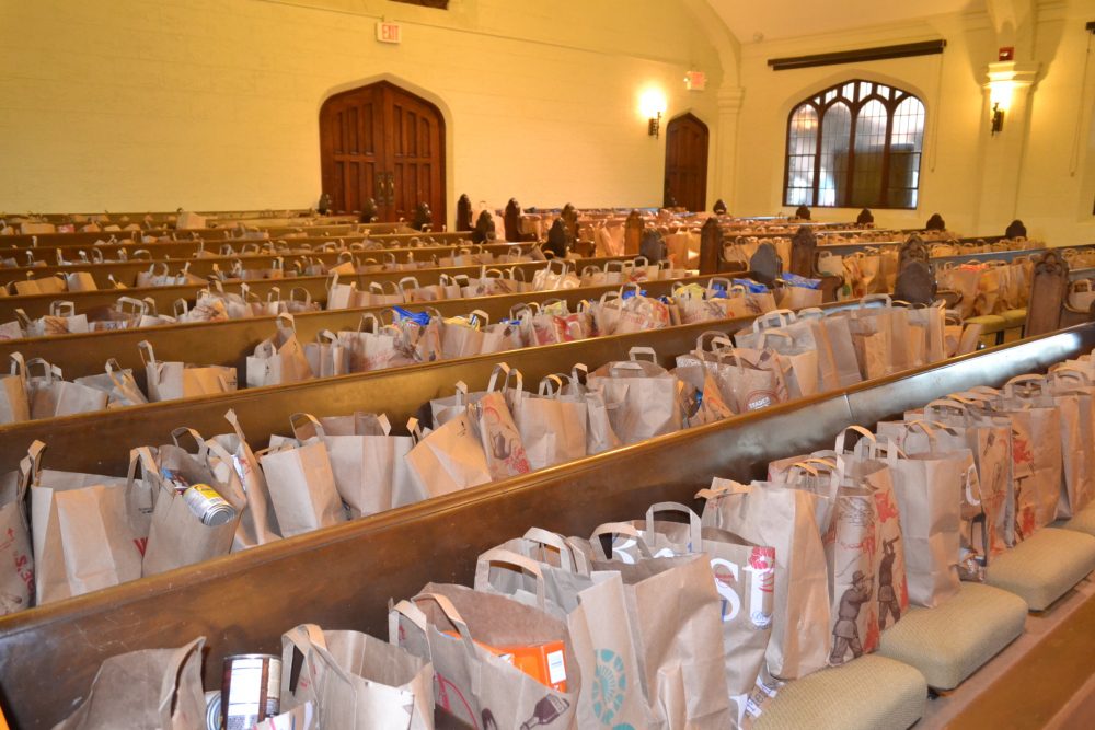 south-pasadena-news-11-23-17-holy-family-and-community-give-out-over-500-turkeys-12 | The South Pasadenan | South Pasadena News