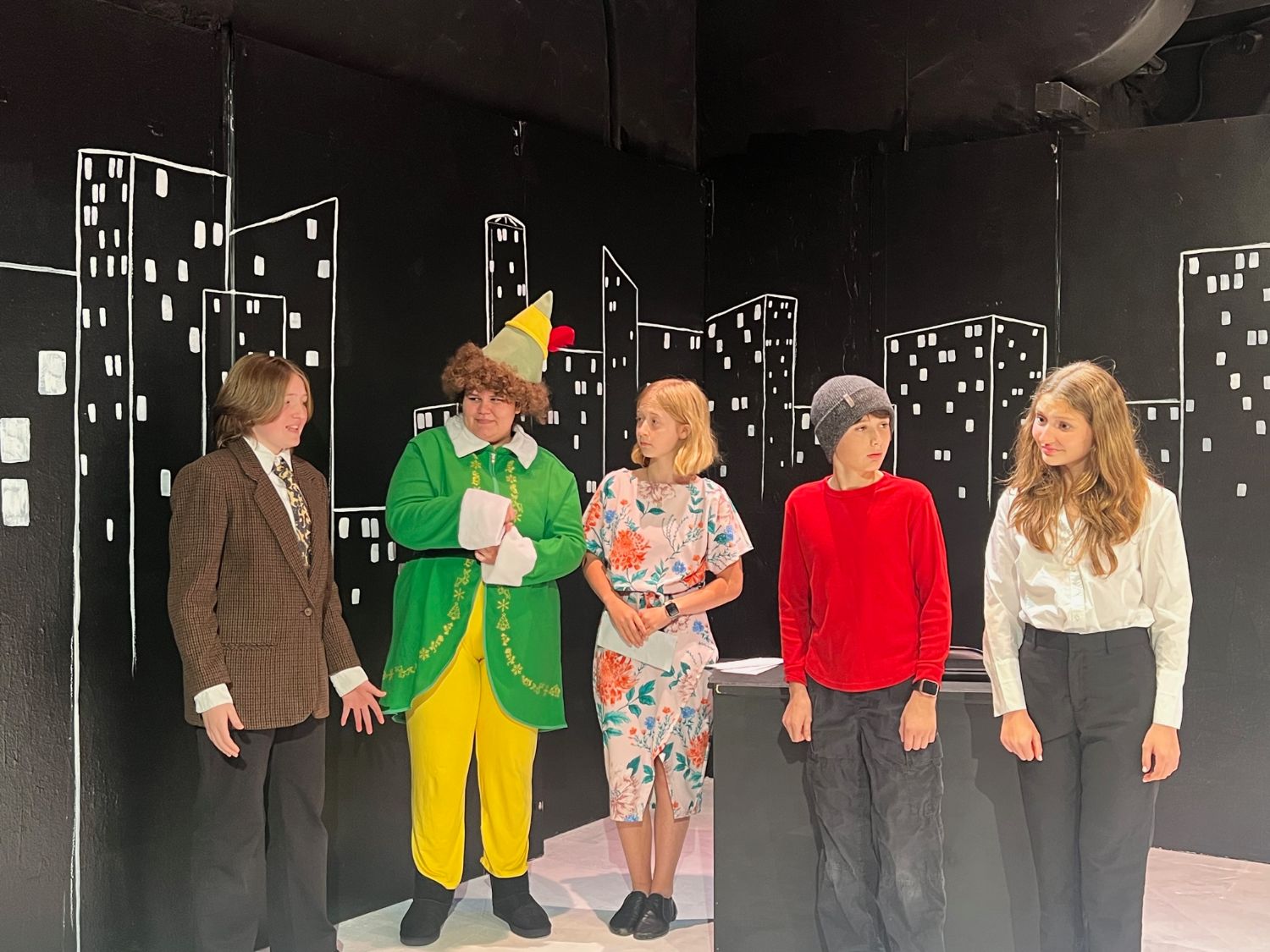 PHOTO: Emily-Mae Kamp | The South Pasadenan | The cast of Elf Jr. at Young Stars Theatre.