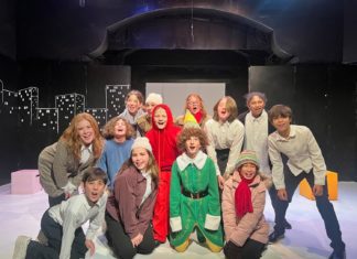 ELF Jr. is Here for the Holidays! PHOTO: provided by YST | The South Pasadenan | The cast of Elf Jr. at Young Stars Theatre.