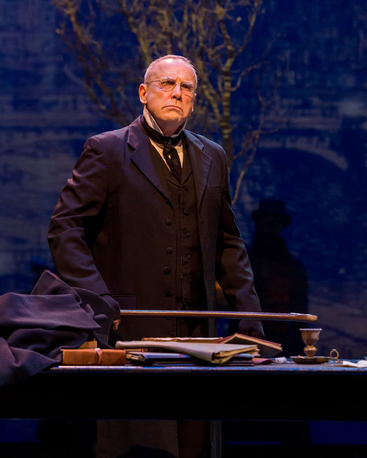 south-pasadena-news-12-04-2023-ANW_A-christmas-carol-09 | The South Pasadenan | South Pasadena News PHOTO: Craig Schwartz | The South Pasadenan | Geoff Elliott is Scrooge in A Christmas Carol at A Noise Within.