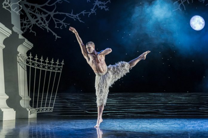 south-pasadena-news-12-05-19-matthew-bournes-swan-lake