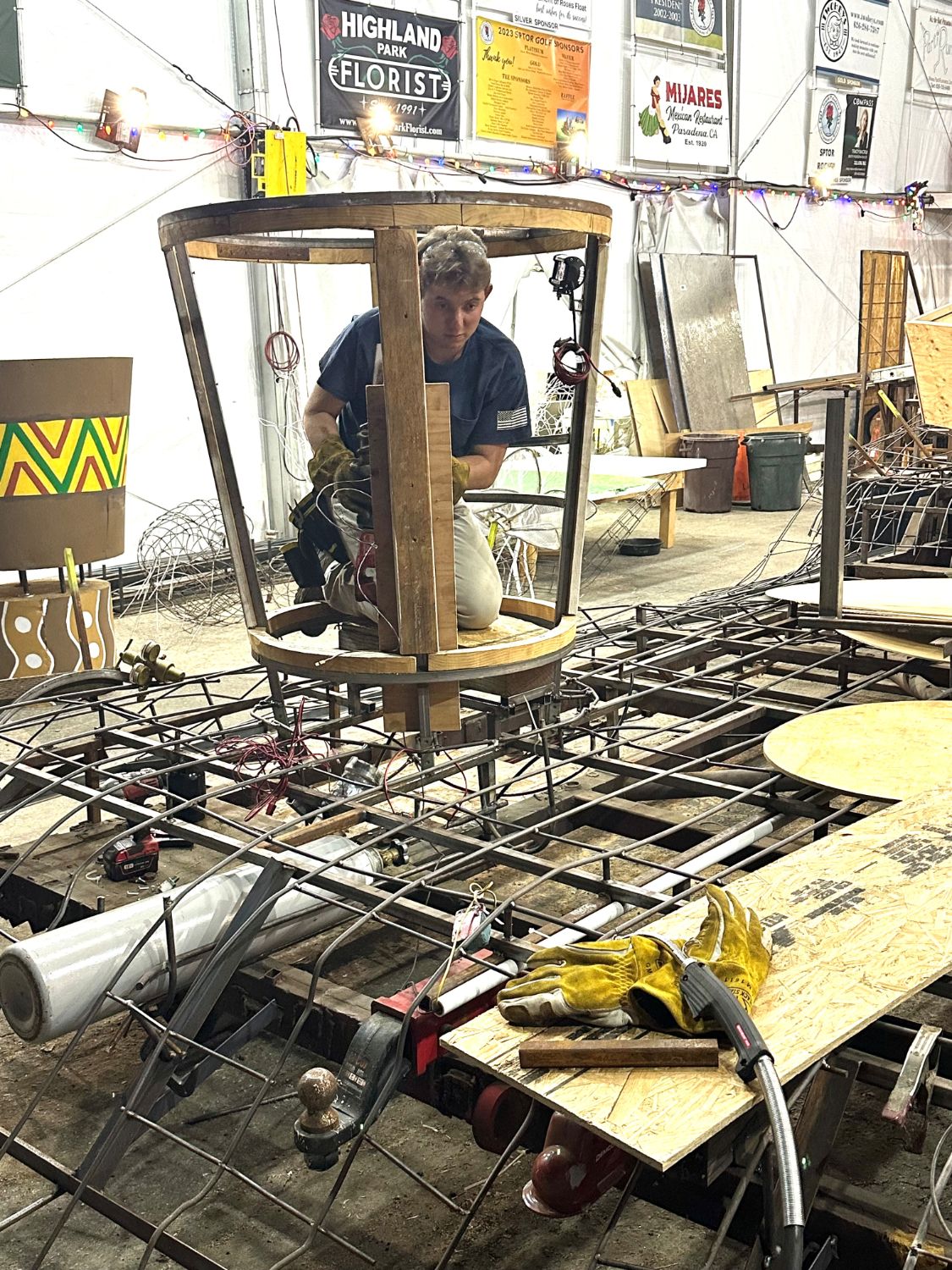 | The South Pasadenan | South Pasadena News PHOTO: Bill Glazier | The South Pasadenan | Dedicated volunteers are the backbone behind the success of South Pasadena’s participation each year in the Tournament of Roses Parade each year.