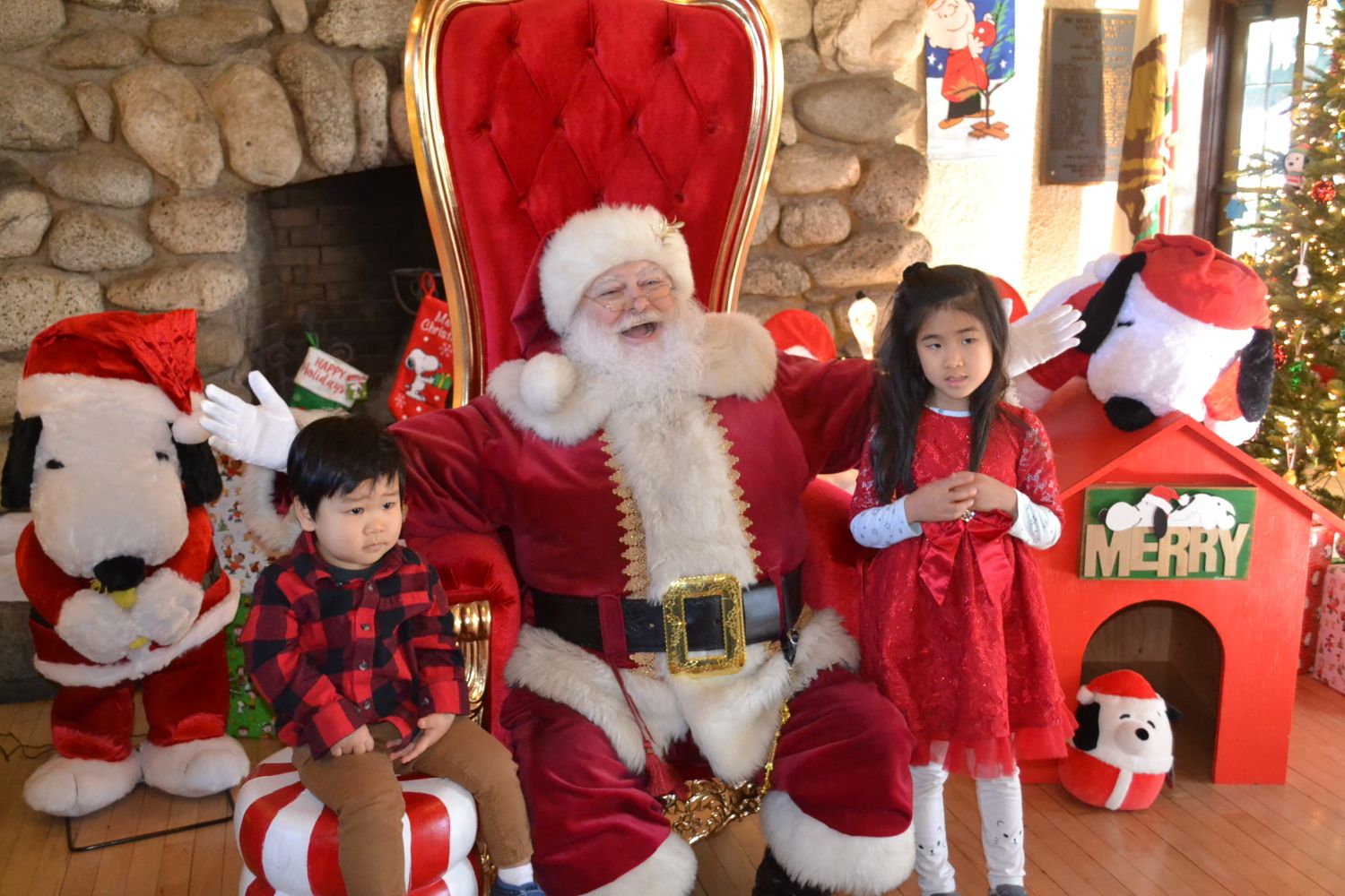 PHOTO: Alisa Hayashida | The South Pasadenan | Santa Clause visits South Pasadena for the city's annual Breakfast with Santa on December 9, 2023.