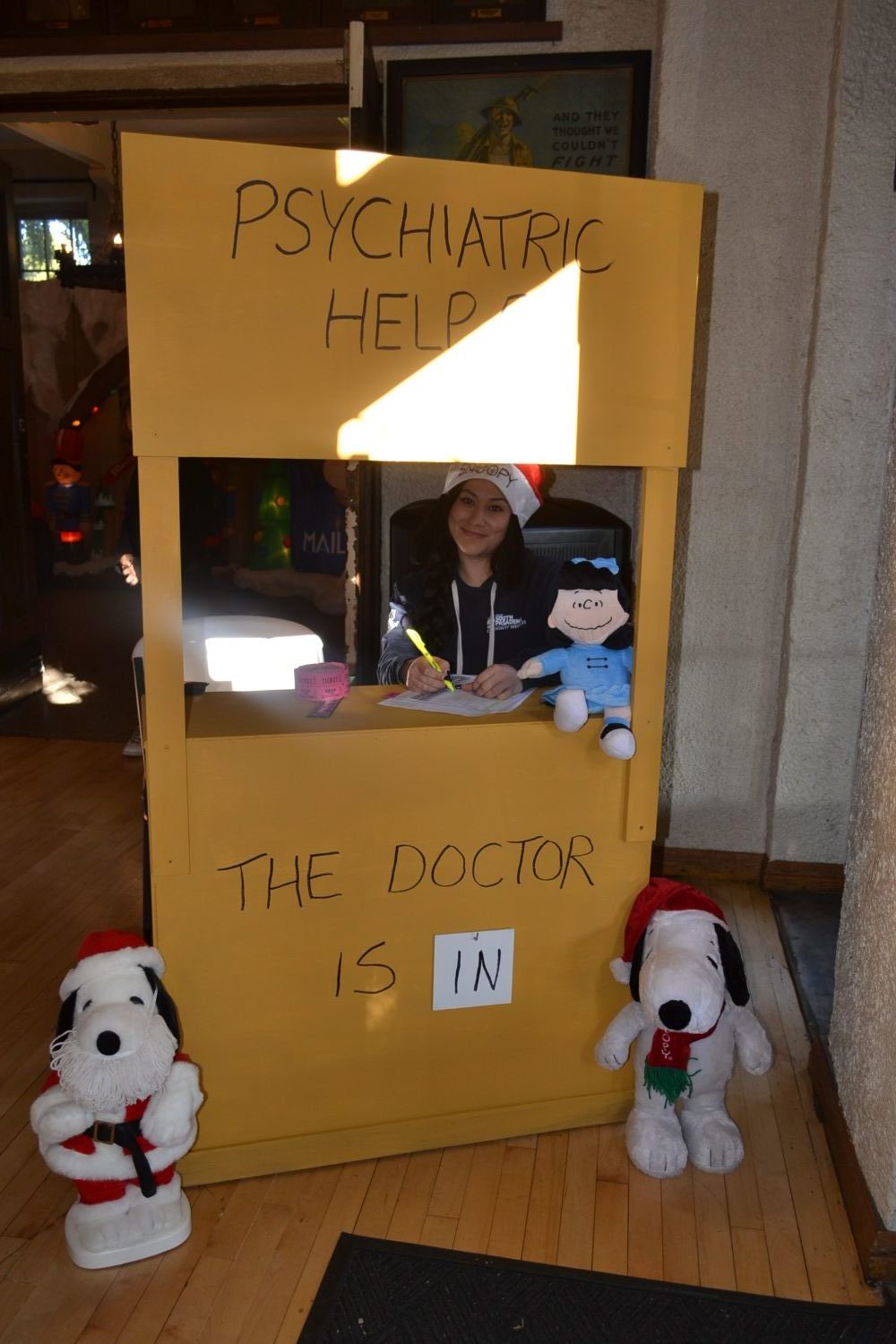 PHOTO: Alisa Hayashida | The South Pasadenan | Santa Claus visits South Pasadena for the city's annual Breakfast with Santa on December 9, 2023.
