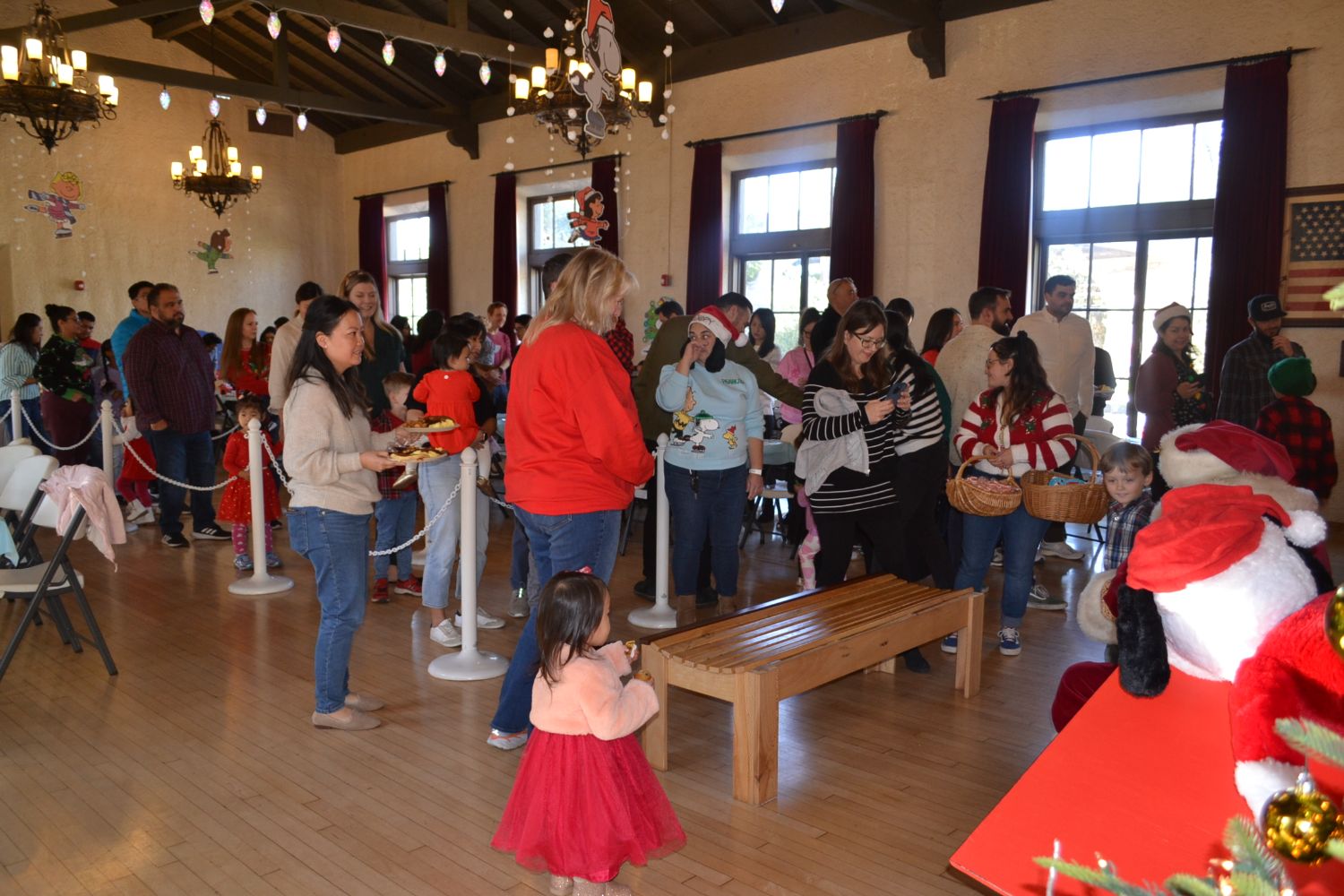 PHOTO: Alisa Hayashida | The South Pasadenan | Santa Claus visits South Pasadena for the city's annual Breakfast with Santa on December 9, 2023.