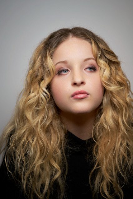 | The South Pasadenan | South Pasadena News PHOTO: Eric Staudenmaier | Make-up and hair Saida Staudenmaier | The South Pasadenan | Aubry Deetjen has been named a 2024 YoungArts winner with distinction in Design