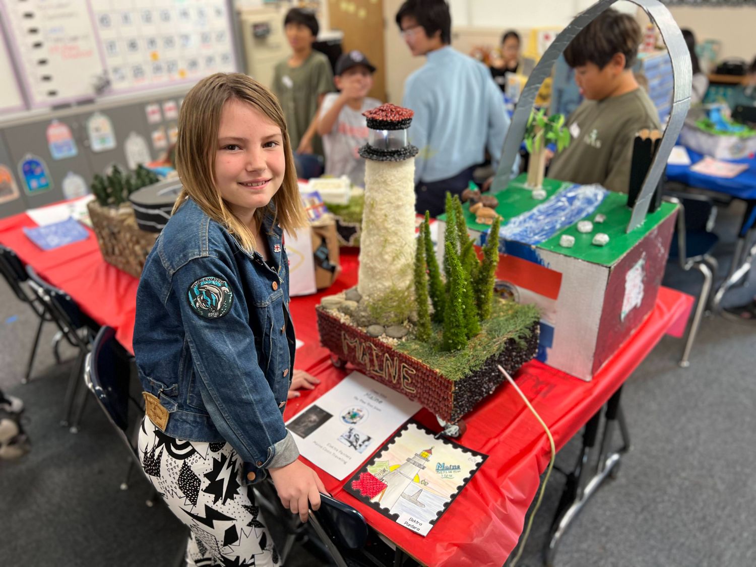 | The South Pasadenan | South Pasadena News PHOTO: provided by South Pasadena Unified School District | The South Pasadenan | Arroyo Vista fifth graders enthusiastically share their state projects.