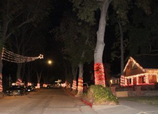 PHOTO: Henk Friezer | The South Pasadenan | Local streets lit up for the holidays