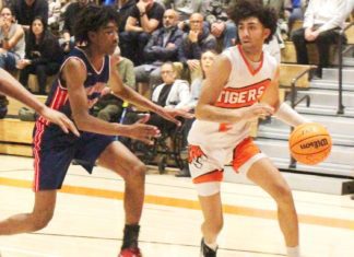 PHOTO: Henk Friezer | The South Pasadenan | SPHS Boys Basketball plays at the So Cal Christmas Classic.