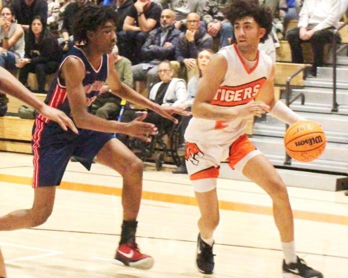 PHOTO: Henk Friezer | The South Pasadenan | SPHS Boys Basketball plays at the So Cal Christmas Classic.