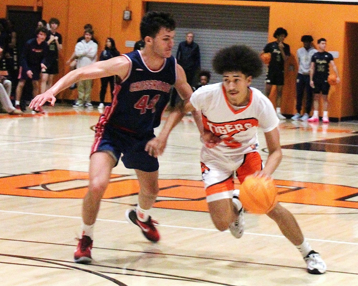 PHOTO: Henk Friezer | The South Pasadenan | SPHS Boys Basketball plays at the So Cal Christmas Classic.
