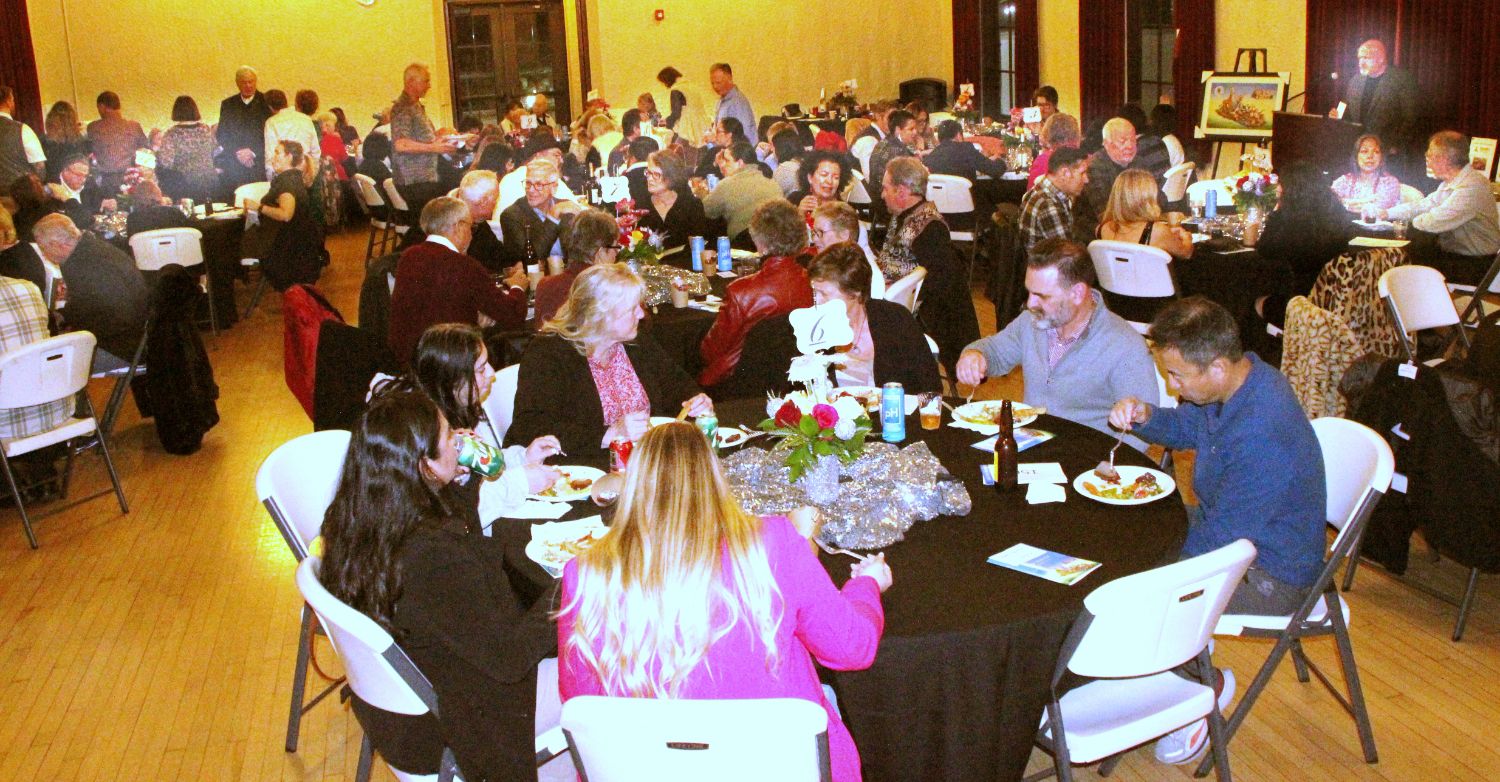 | The South Pasadenan | South Pasadena News PHOTO: Henk Friezer | The South Pasadenan | South Pasadena Tournament of Roses 2023 Crunch Time Party.