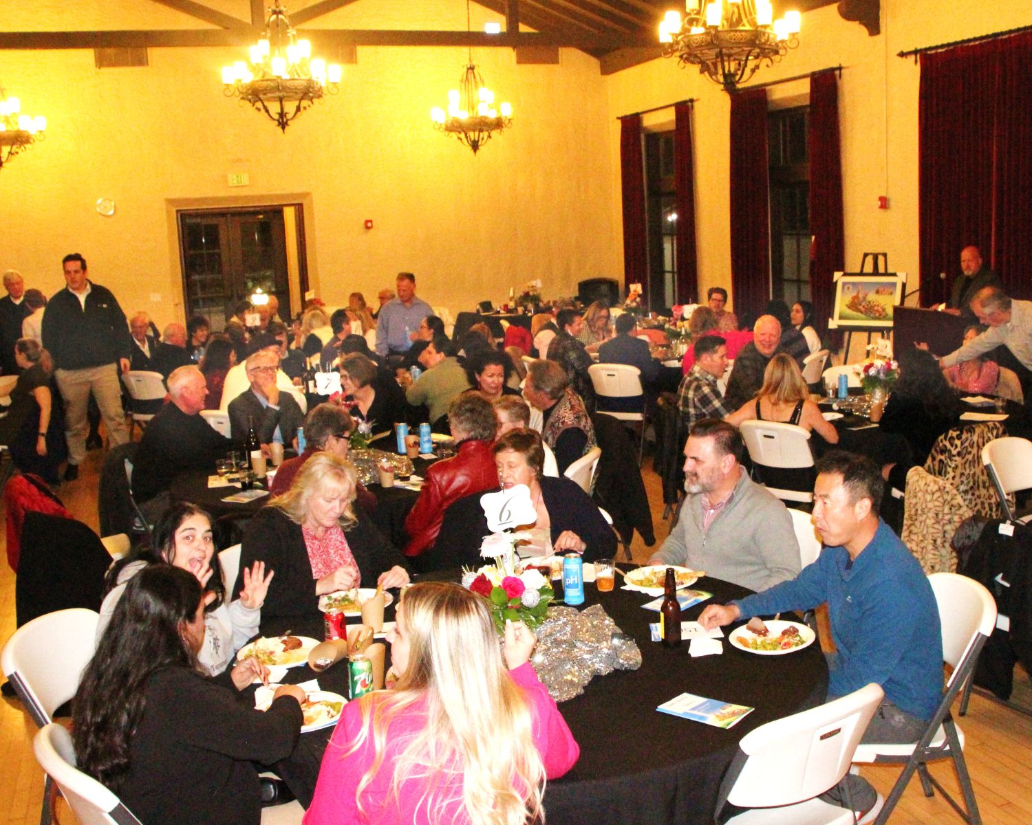 | The South Pasadenan | South Pasadena News PHOTO: Henk Friezer | The South Pasadenan | South Pasadena Tournament of Roses 2023 Crunch Time Party.