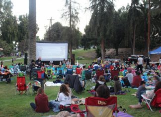 South Pasadena Schedule | Bill Glazier | SouthPasadenan.com News | Families gather at Garfield Park.