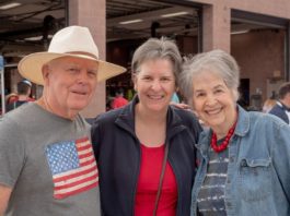 PHOTO: Esteban Lopez | The South Pasadenan News | (L to R) Tom Nuckols, Husband, Tina Kistinger, Daugher, Joanne Nuckols in front of the South Pasadena Fire Station for 4th of July Pancake Breakfast