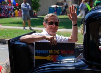 UPDATED: EXTRA! EXTRA! Catch all the parade action now
