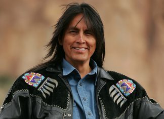 World Renowned Navajo Artist, Ray Tracey, at Santa Fe Crafts