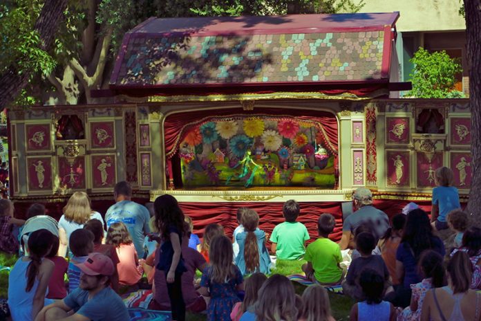 south-pasadenan-06-21-17-south-pasadenans-enjoy-the-magic-of-an-old-school-puppet-show-1