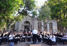 South Pasadenans Gather at Library Park for Patriotic Concert by Colburn Adult Wind Symphony