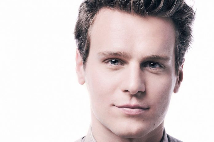 south-pasadenan-07-21-17-jonathan-groff-in-sondheim-on-sondheim-at-hollywood-bowl-3