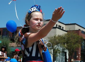 Festival of Balloons Draws Thousands to Independence Day Festivities